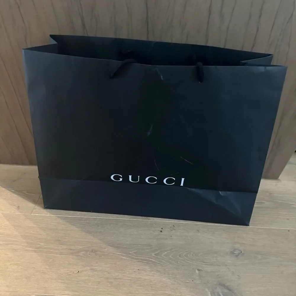 GUCCI Black Spell Out Shopping Bag